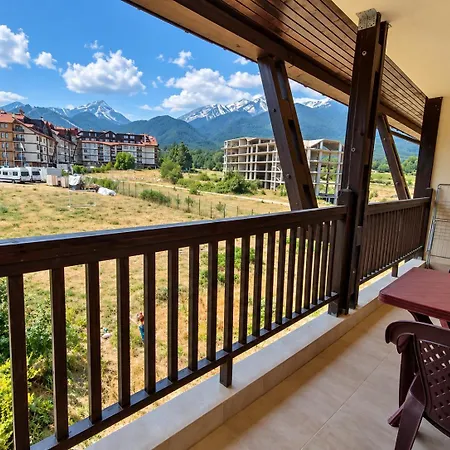 Mountain View Apartment 5 Min Walk To Gondola Apartamento
